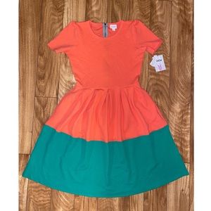 NWT LuLaRoe Amelia 🌺